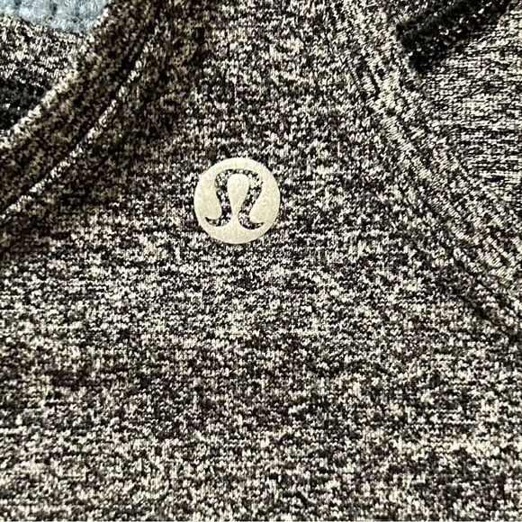 Lululemon cool racerback tank top, like new. Size 6 - Picture 5 of 6